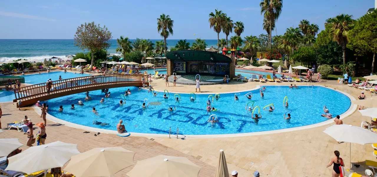 MCBEACH_SHABAVIZ (13).jpg